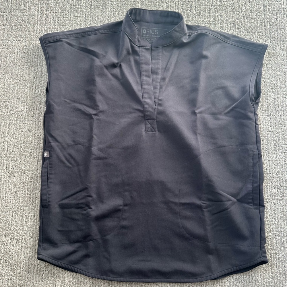 Charcoal Rafael Figs Scrub Top